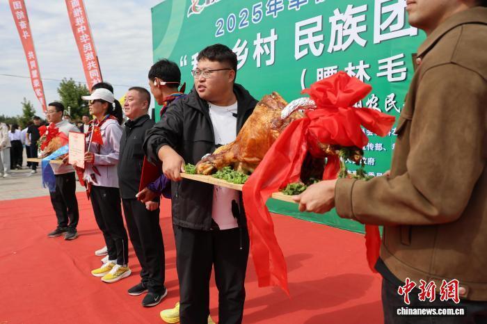 当地举行, 村跑, om 当地举行, 村跑, om