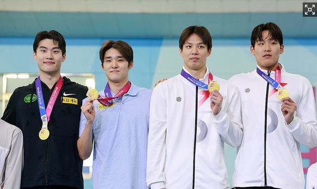 从左边开始, 了比赛 从左边开始, 了比赛